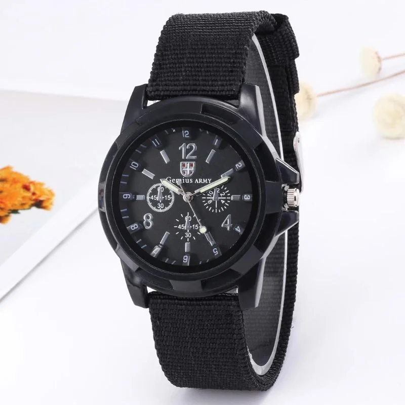 ساعة كوارتز بحزام قماش للرجال و النساء product image